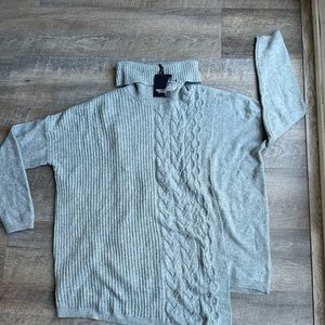 Brand new Vera Wang sweater